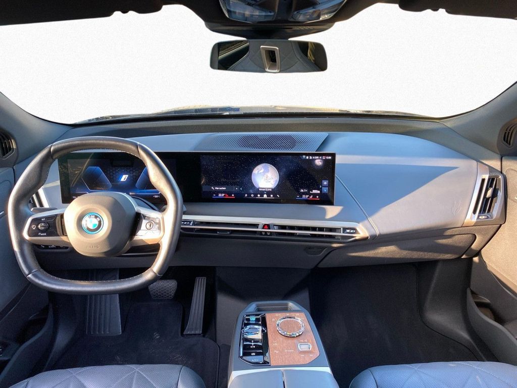 BMW iX 2023