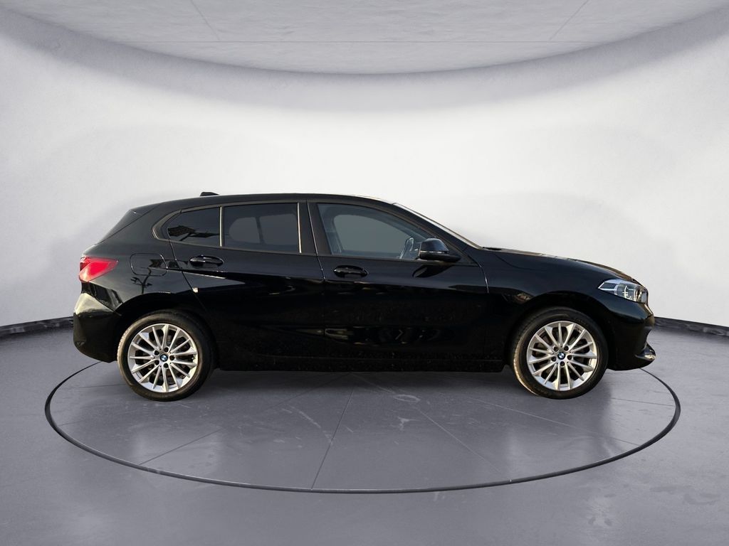 BMW 118 2021