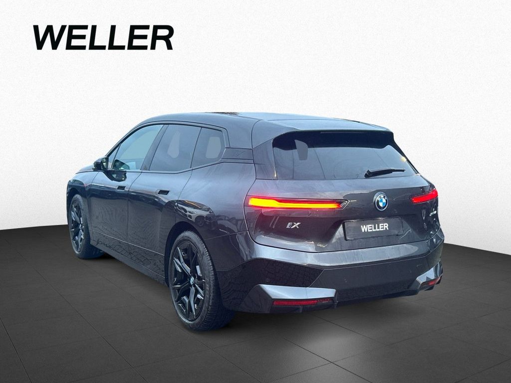 BMW iX 2023