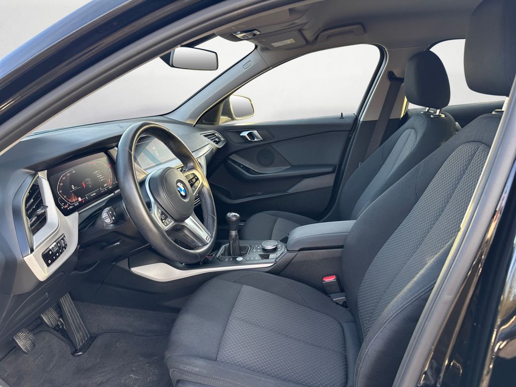 BMW 118 2021