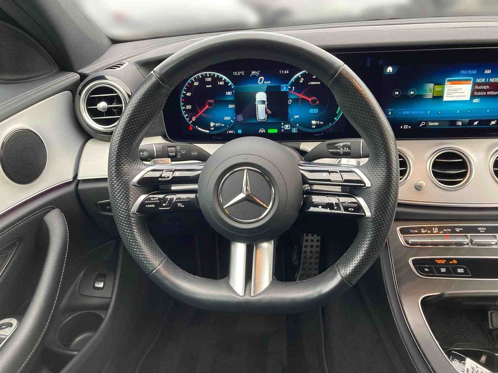Mercedes-Benz E 300 2022