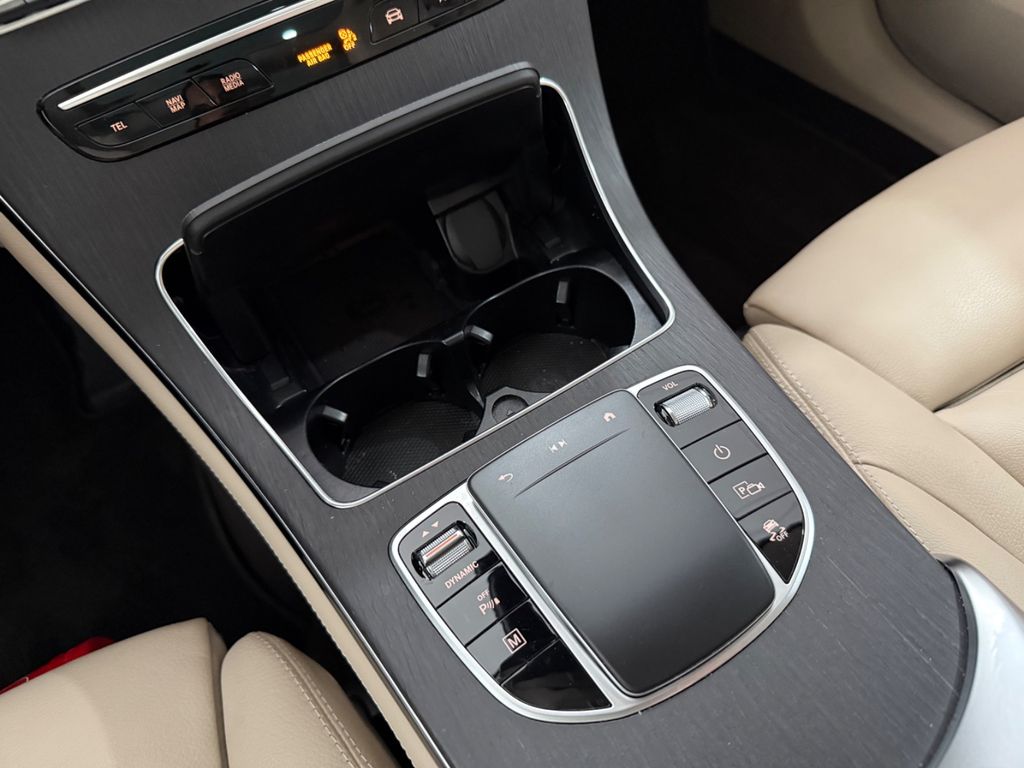 Mercedes-Benz GLC 300 2020