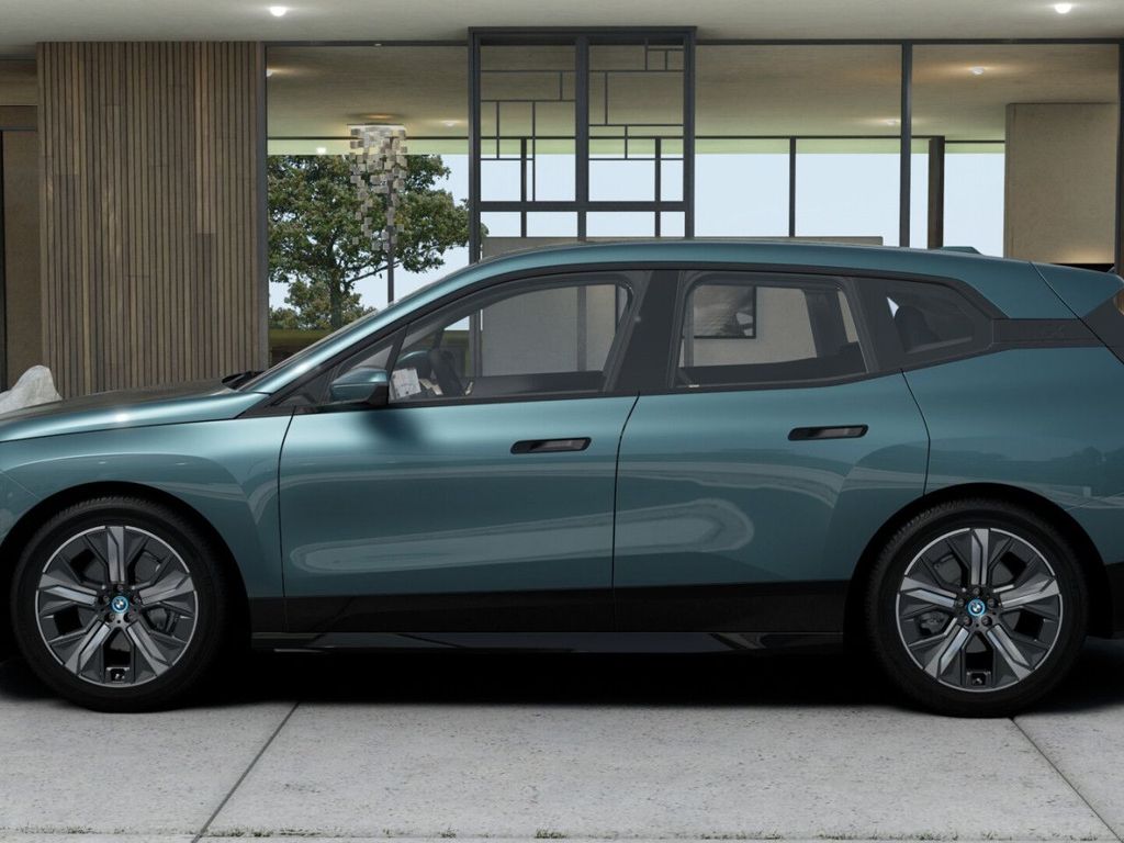 BMW iX 2023