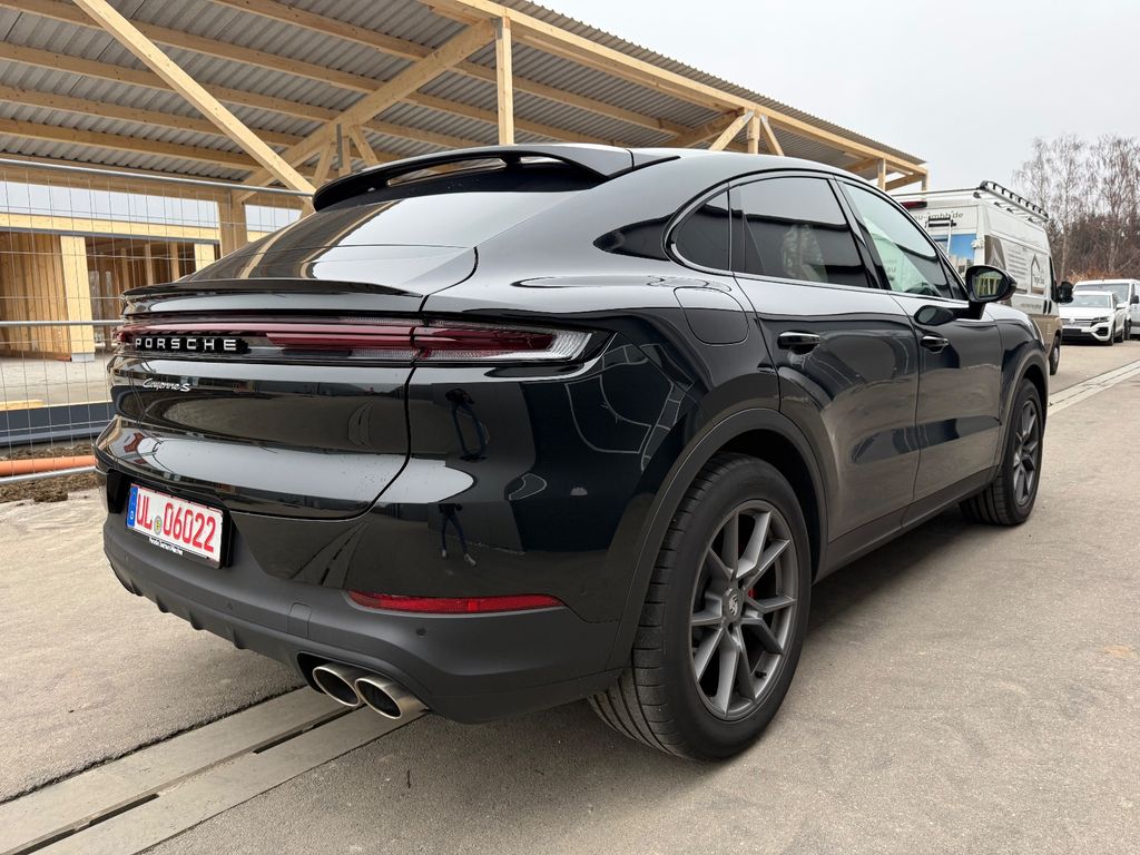 Porsche Cayenne 2025