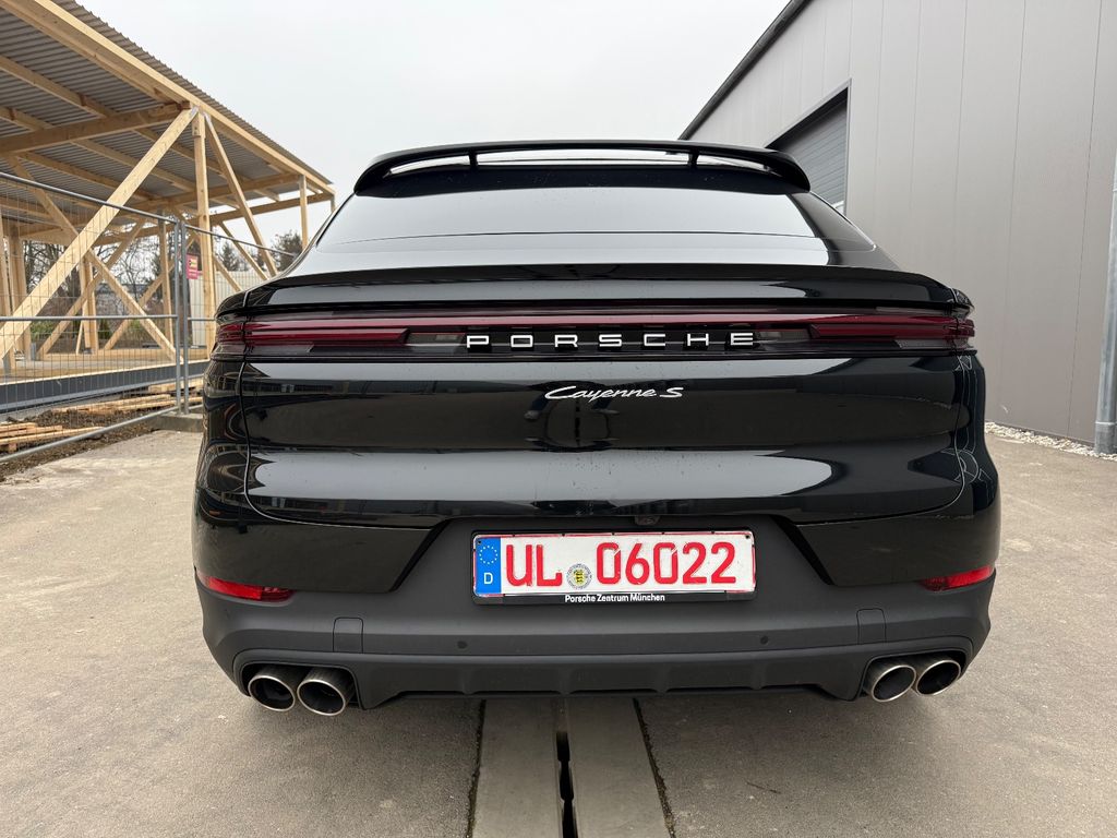 Porsche Cayenne 2025