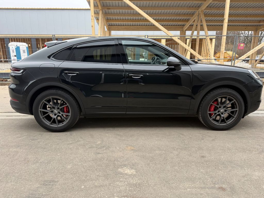 Porsche Cayenne 2025