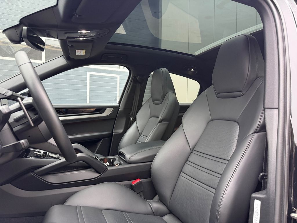 Porsche Cayenne 2025