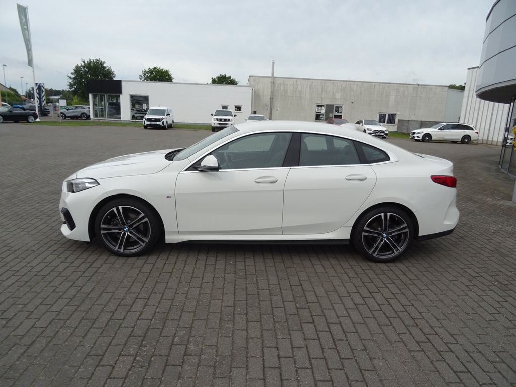 BMW 218 2023