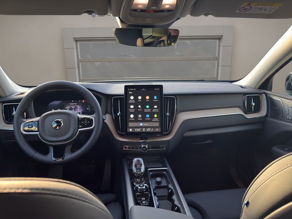 Volvo XC60 2025