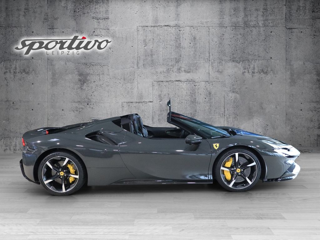 Ferrari SF90 2023