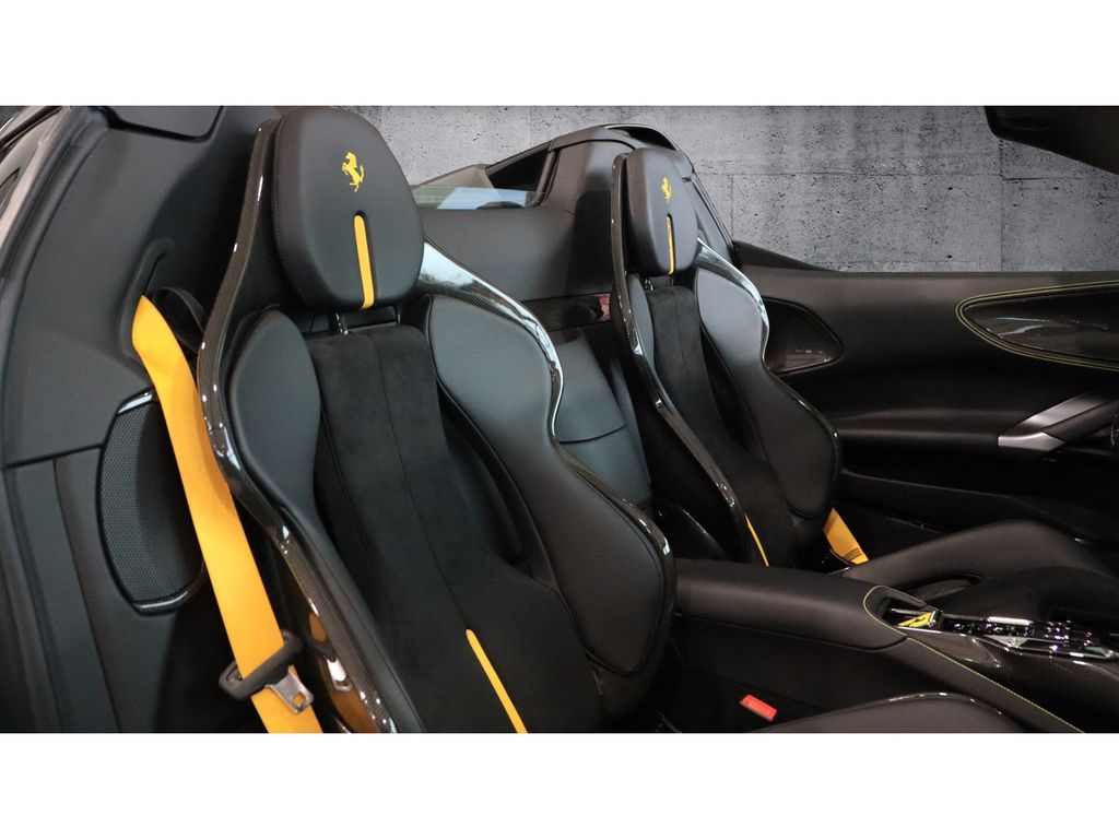 Ferrari SF90 2023