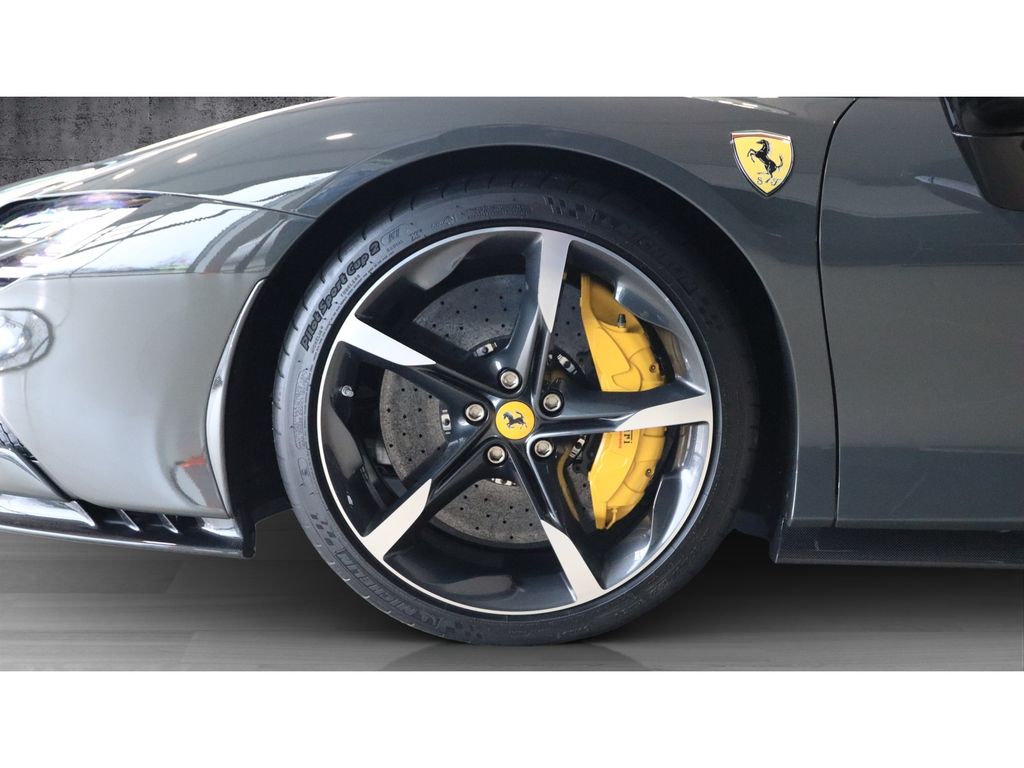Ferrari SF90 2023