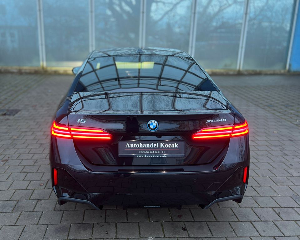 BMW i5 2024