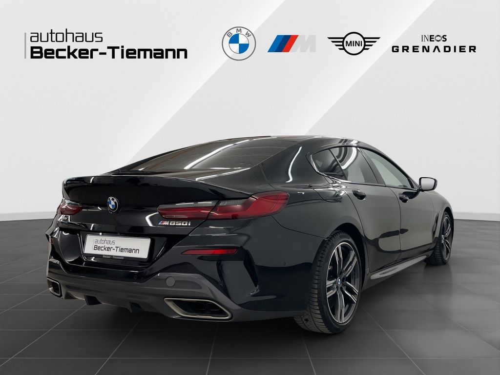 BMW M850 2021