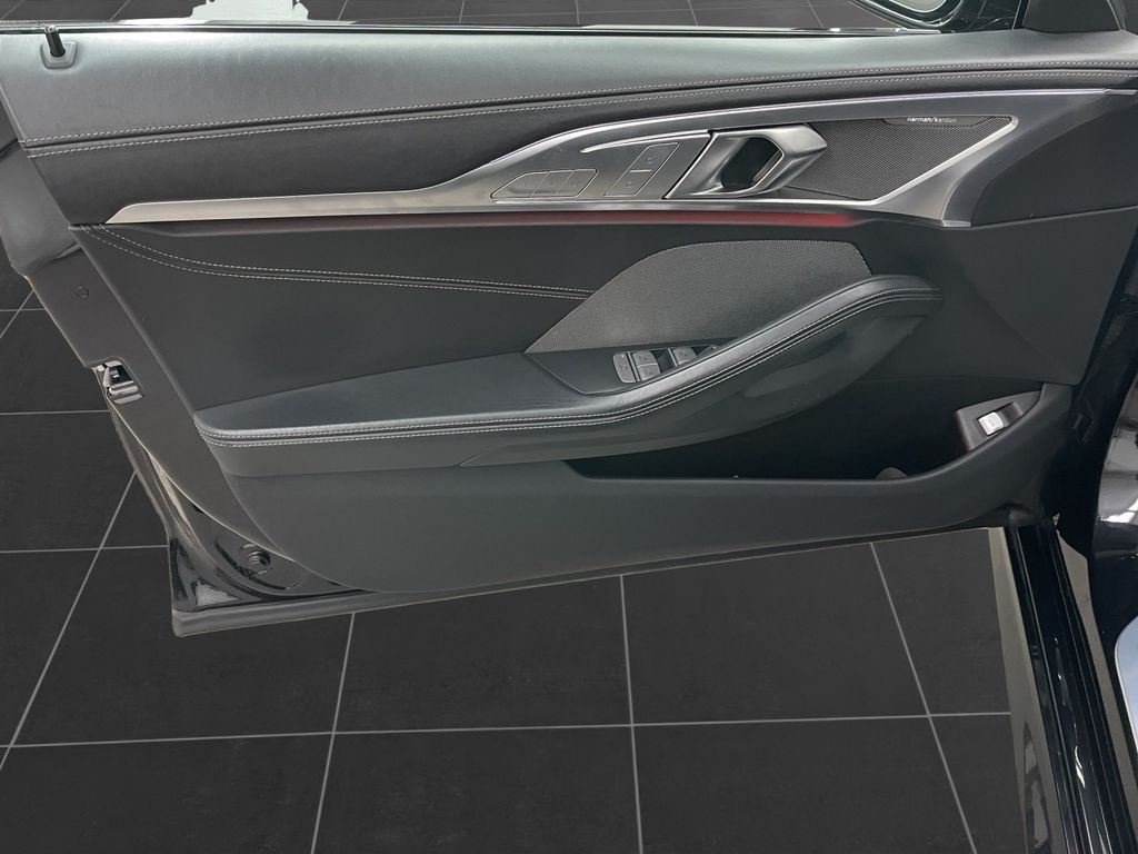 BMW M850 2021