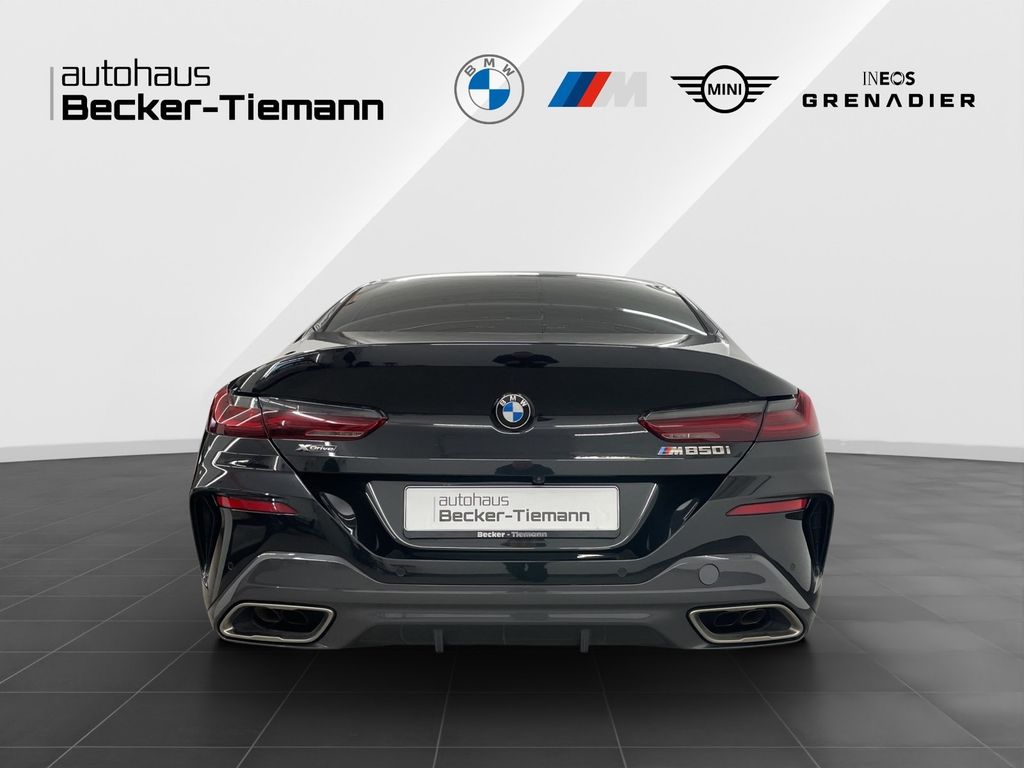 BMW M850 2021