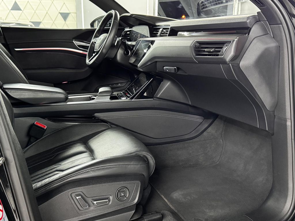 Audi e-tron 2022