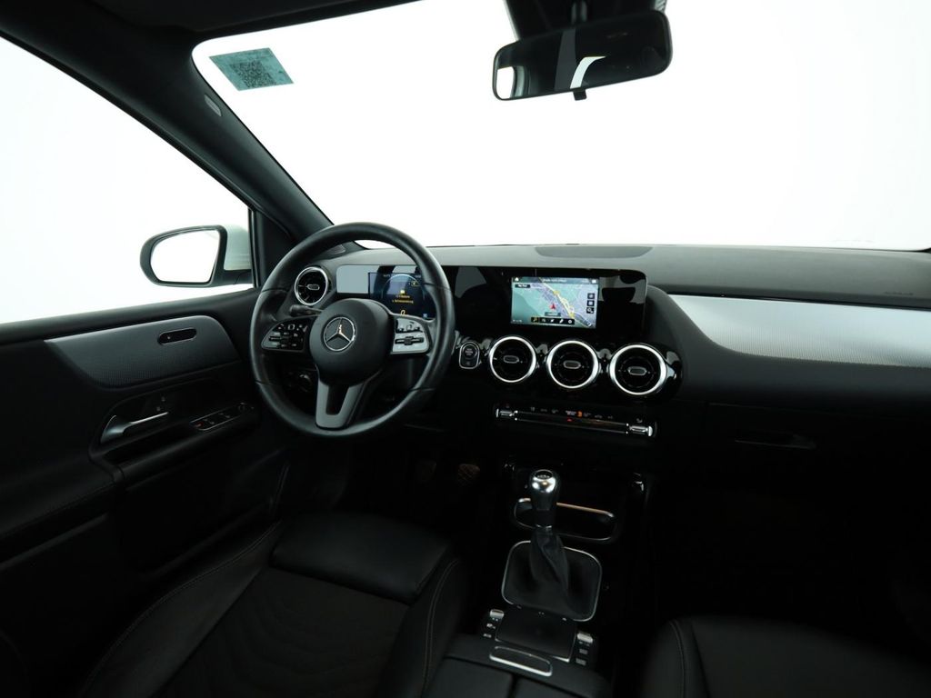 Mercedes-Benz B 180 2022