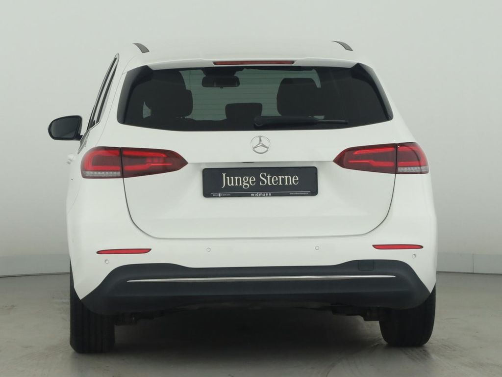 Mercedes-Benz B 180 2022