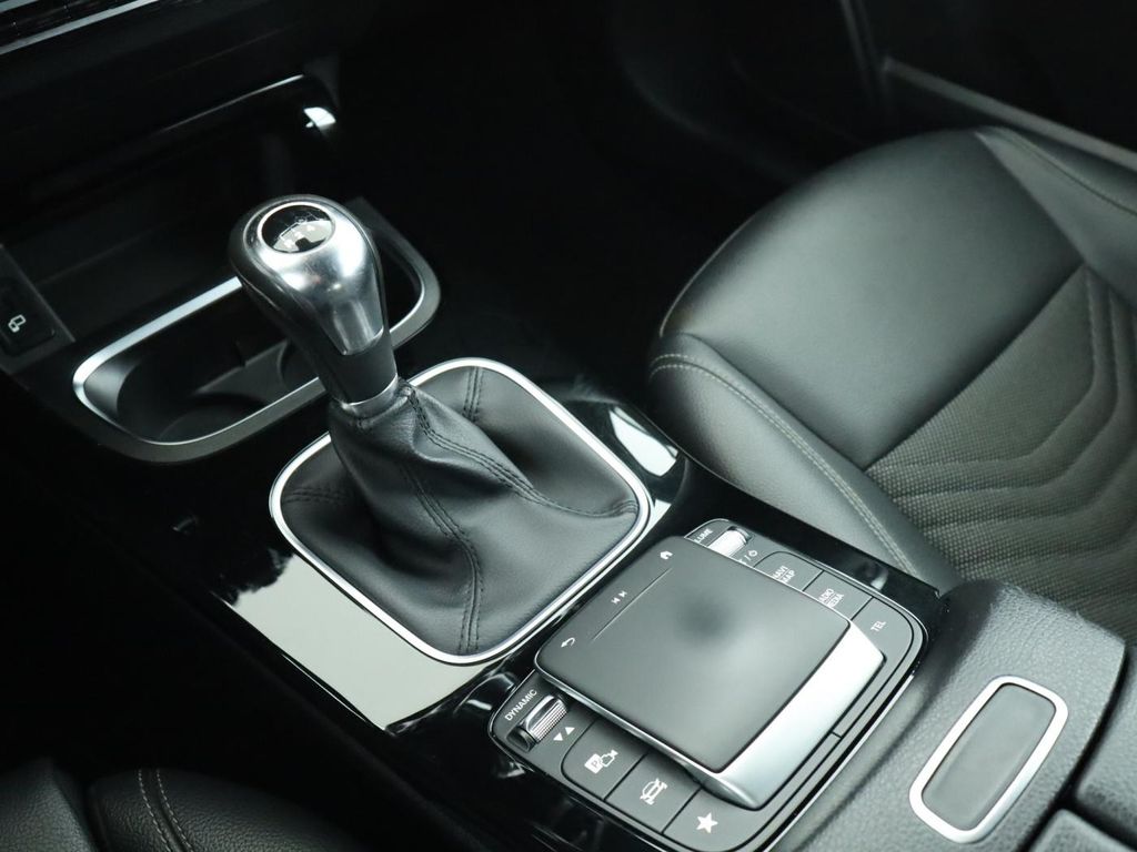 Mercedes-Benz B 180 2022