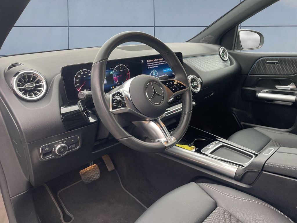 Mercedes-Benz B 200 2024