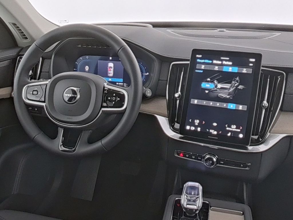 Volvo XC90 2025