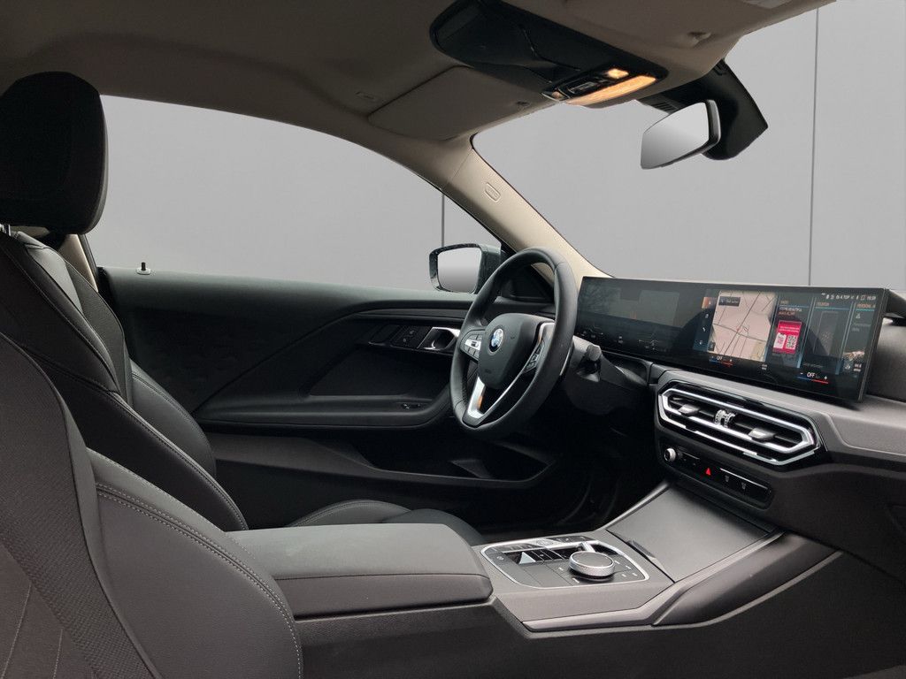 BMW 218 2024