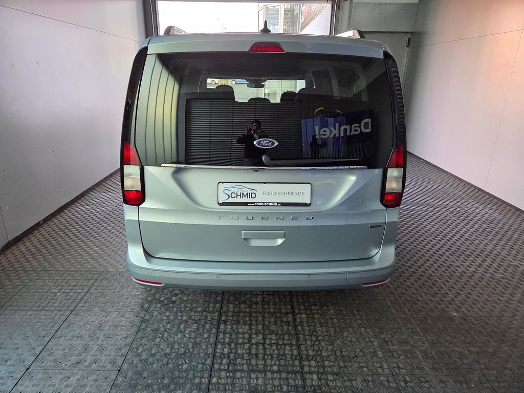 Ford Grand Tourneo 2025