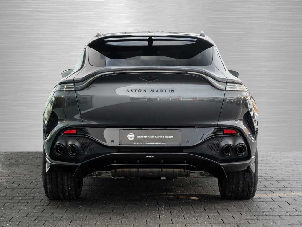 Aston Martin DBX 2025