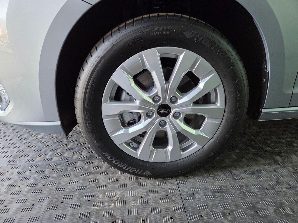 Ford Grand Tourneo 2025