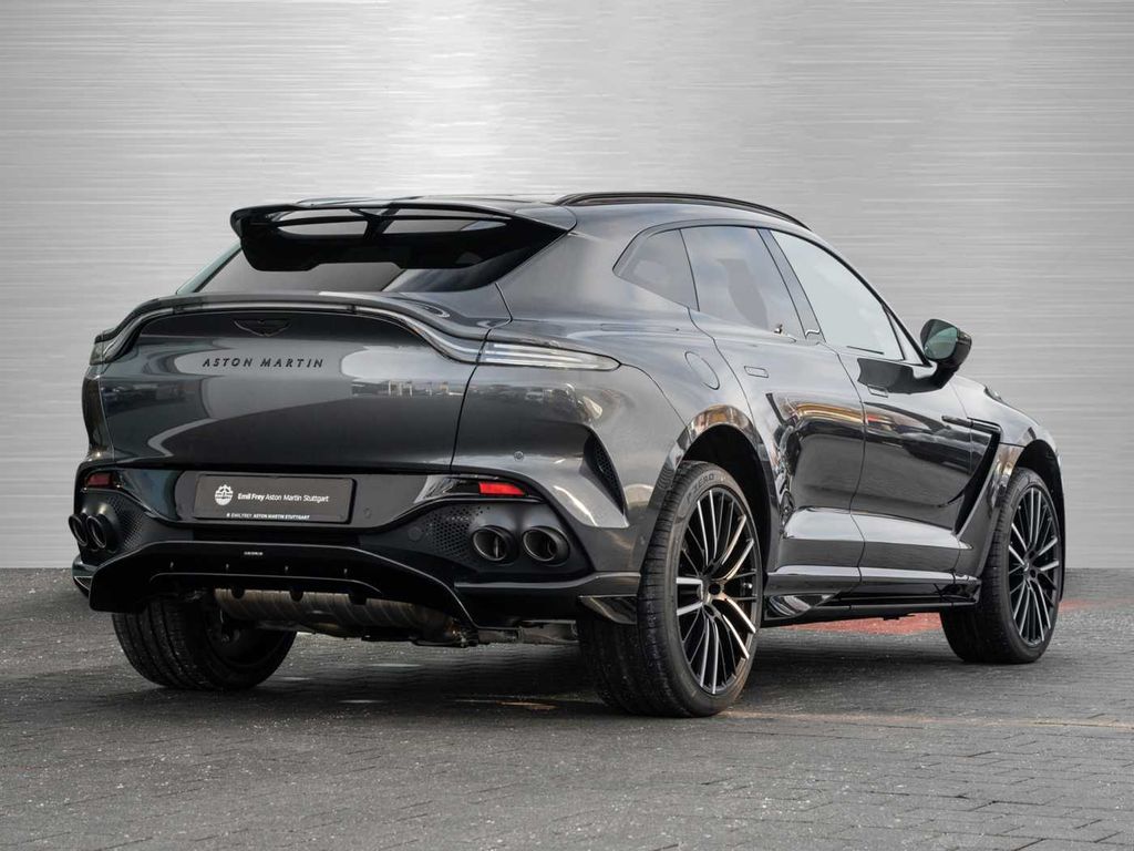 Aston Martin DBX 2025
