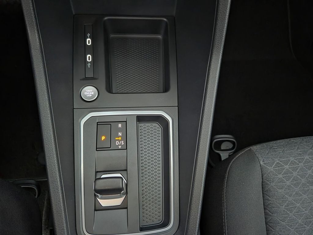 Ford Grand Tourneo 2025