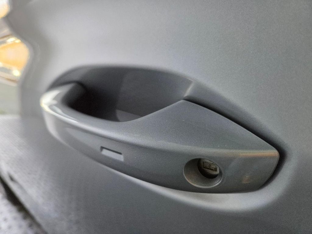 Ford Grand Tourneo 2025