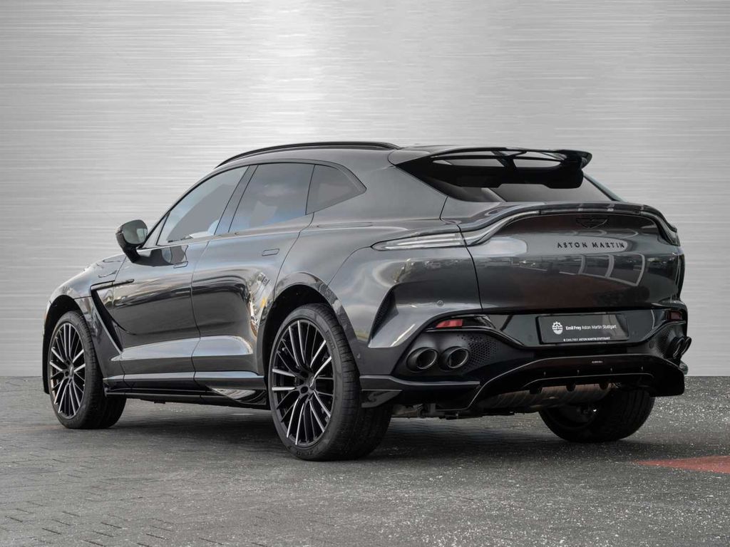 Aston Martin DBX 2025