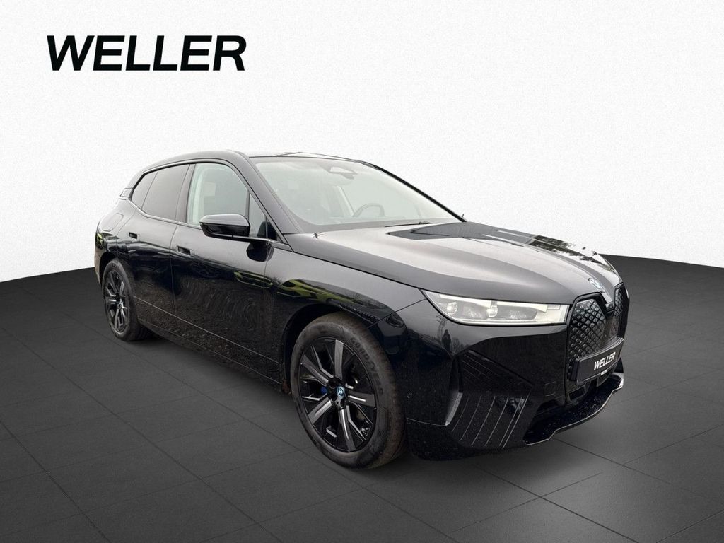 BMW iX 2023