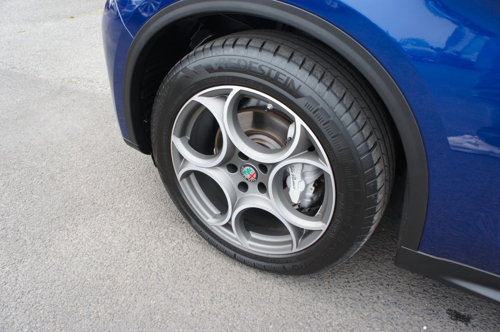 Alfa Romeo Stelvio 2022