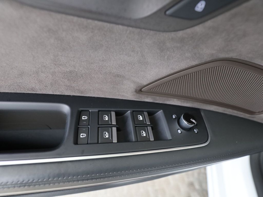 Audi A8 2021