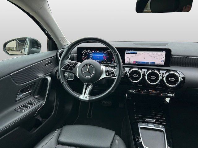 Mercedes-Benz A 180 2024