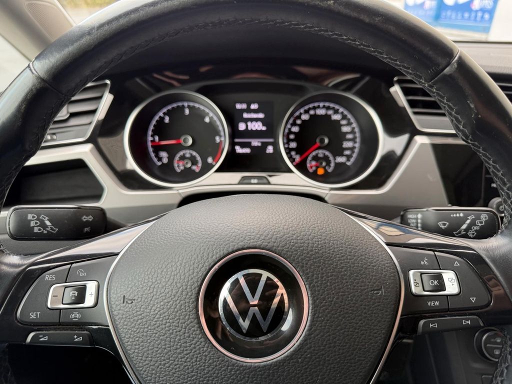 Volkswagen Touran 2021