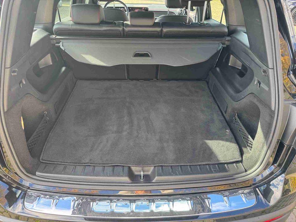 Mercedes-Benz EQB 2023