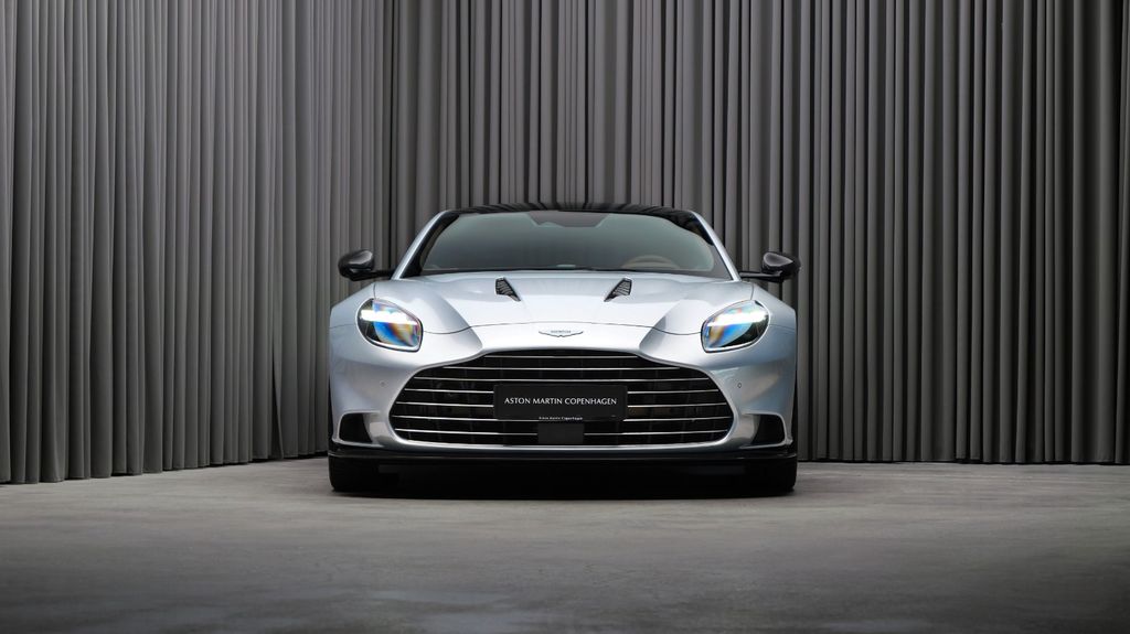 Aston Martin Vanquish 2024