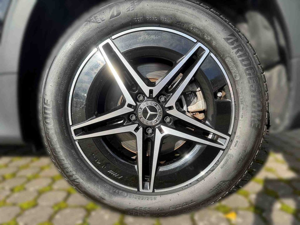 Mercedes-Benz EQB 2023