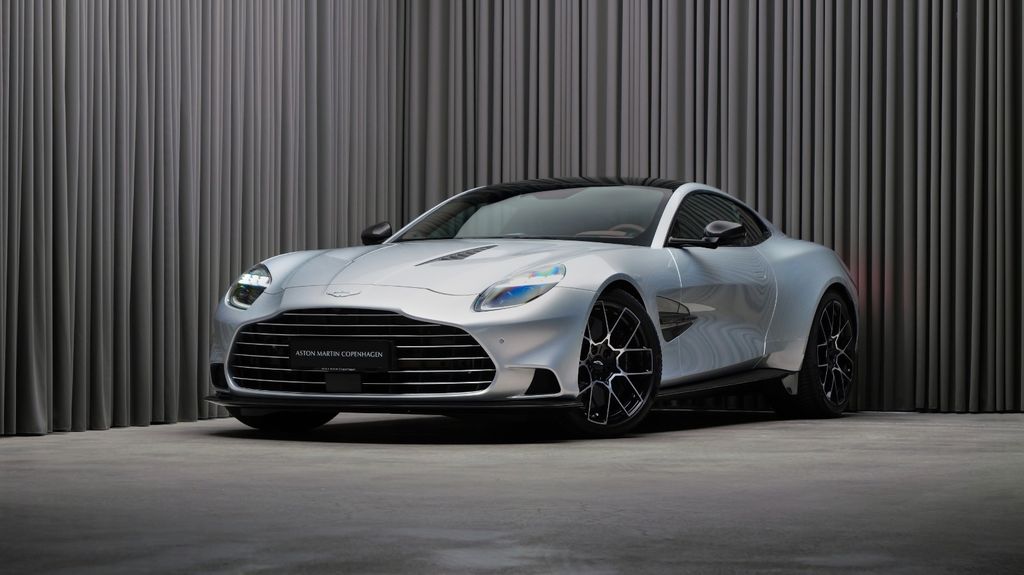 Aston Martin Vanquish 2024