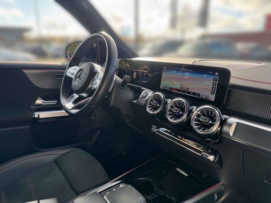 Mercedes-Benz EQB 2023