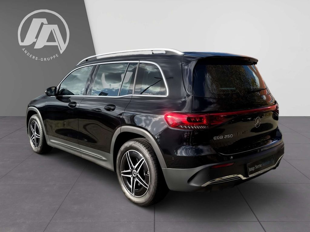 Mercedes-Benz EQB 2023