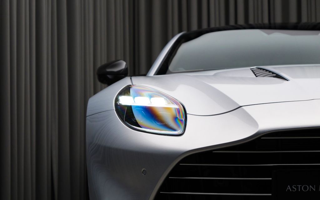 Aston Martin Vanquish 2024