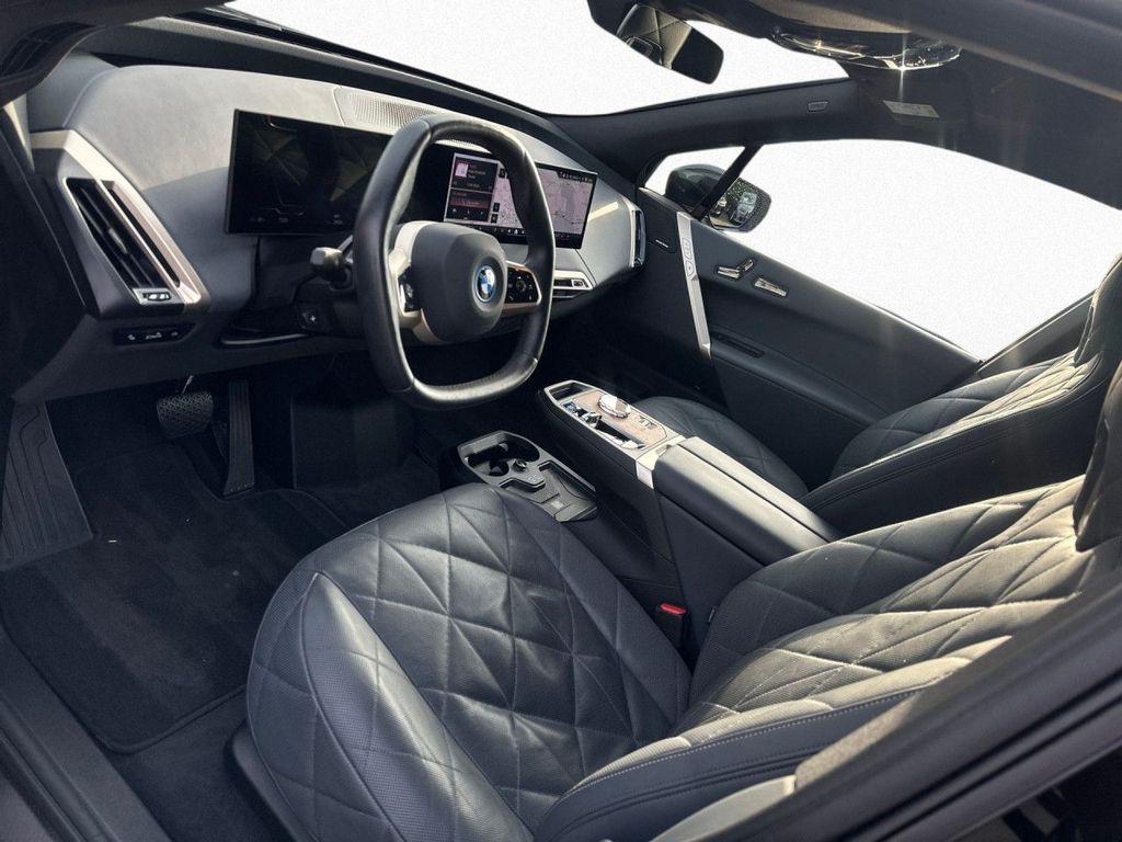 BMW iX 2023