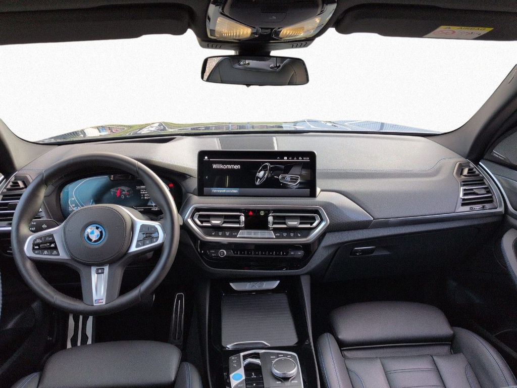 BMW iX3 2023