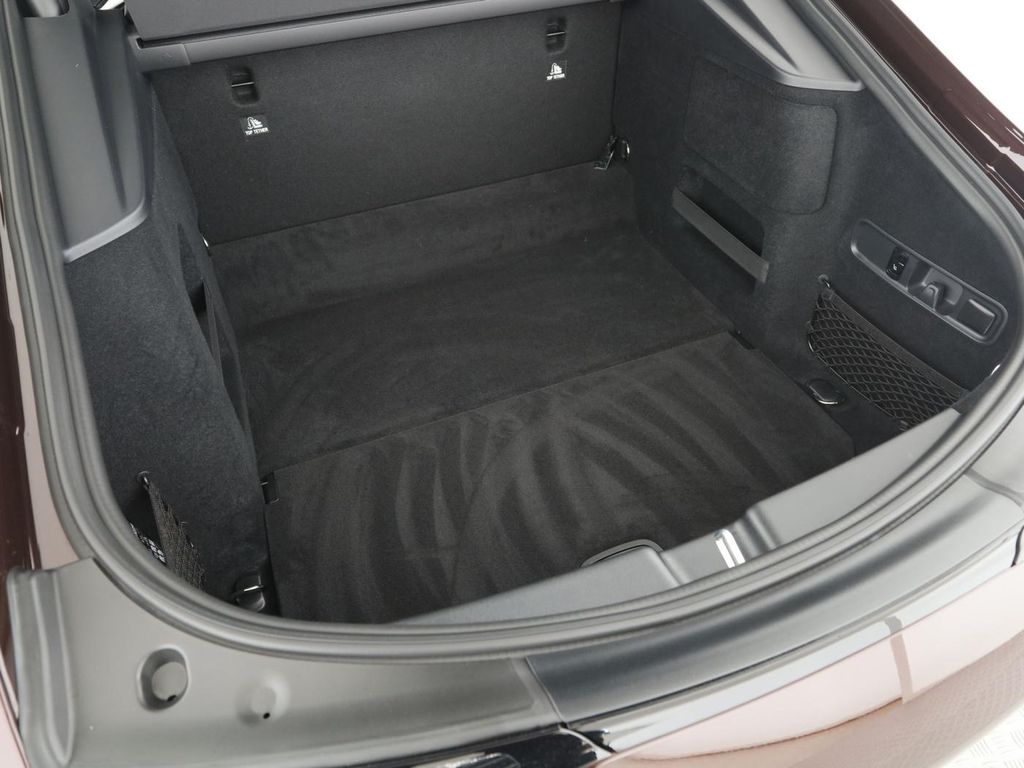 Mercedes-Benz AMG GT 2025