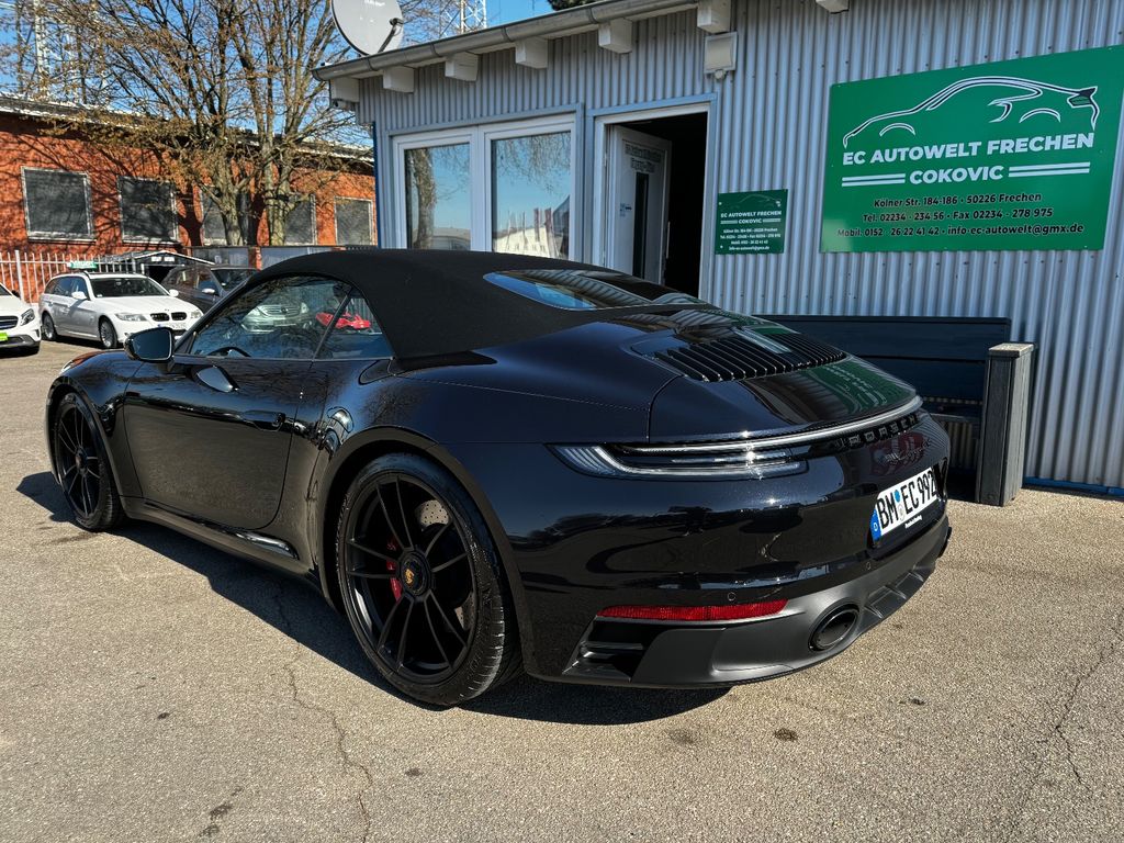 Porsche 911 2023